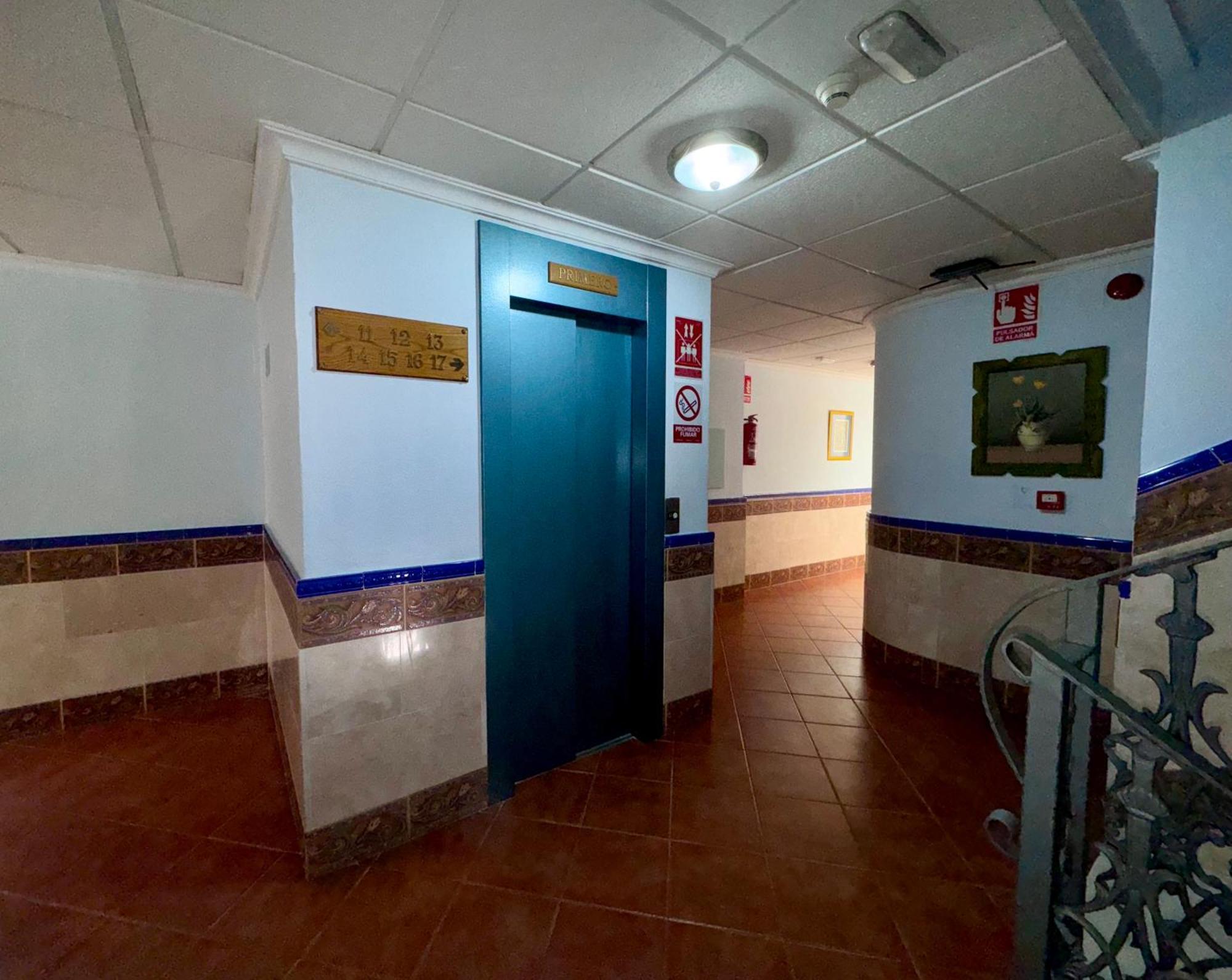 Apartamentos Nina De Oro Torremolinos Eksteriør billede