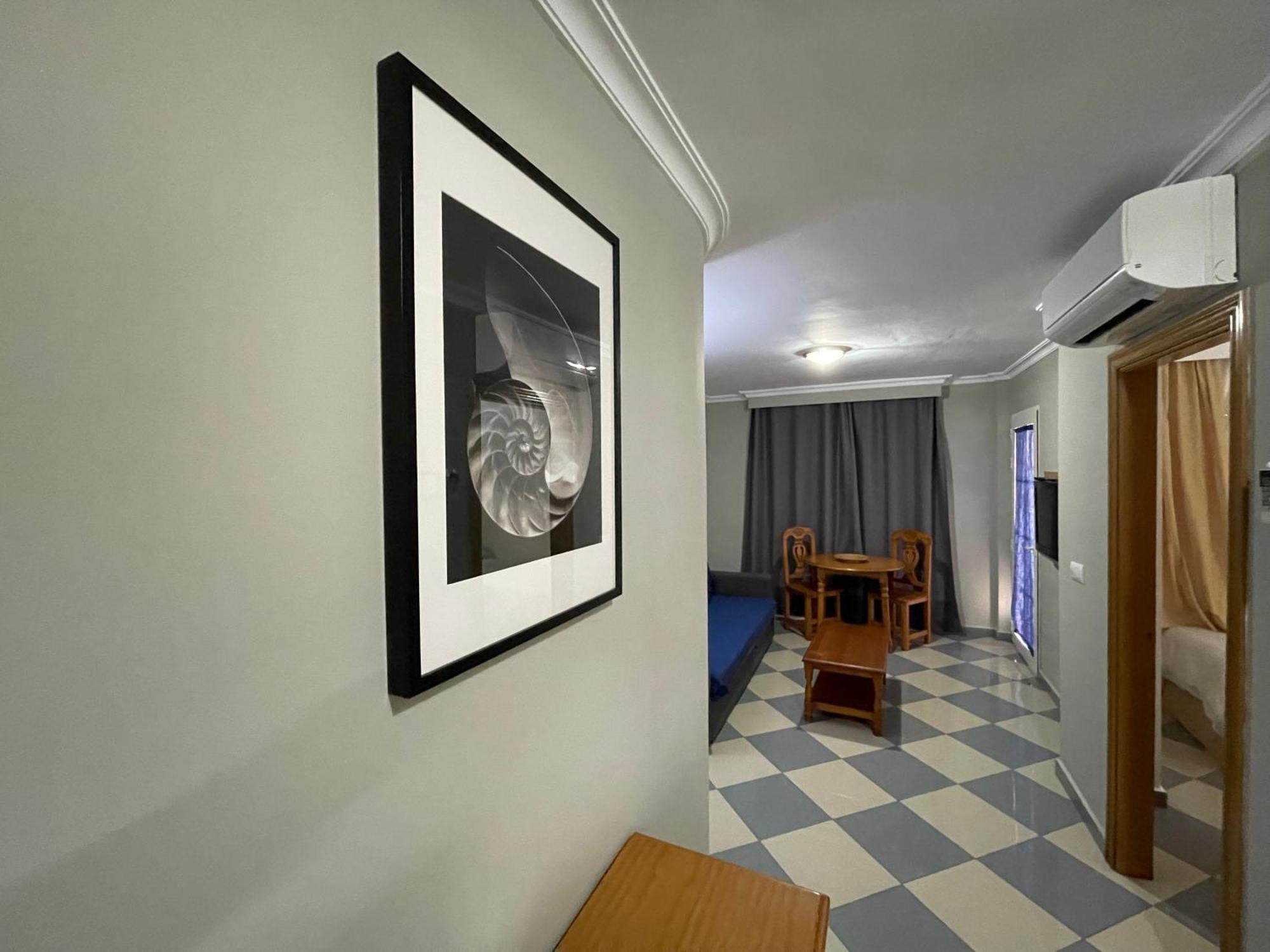 Apartamentos Nina De Oro Torremolinos Eksteriør billede