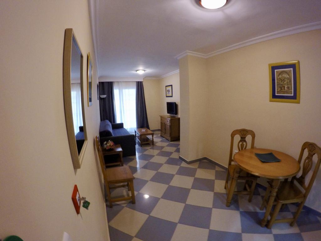 Apartamentos Nina De Oro Torremolinos Eksteriør billede