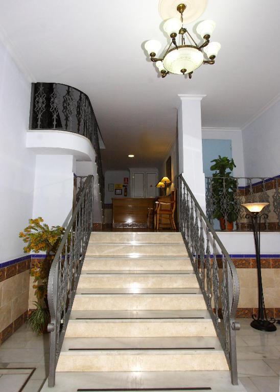 Apartamentos Nina De Oro Torremolinos Eksteriør billede